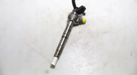 Skoda Octavia Mk3 (5E) Fuel injector 0445110471