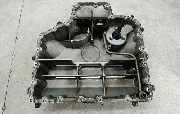 Volkswagen Touareg I Oil sump 