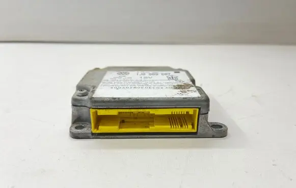 Volkswagen PASSAT B5 Airbag control unit/module 1J0909607