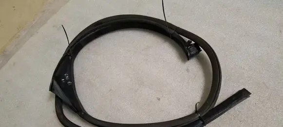 Audi Cabriolet B3 8G Front door rubber seal 