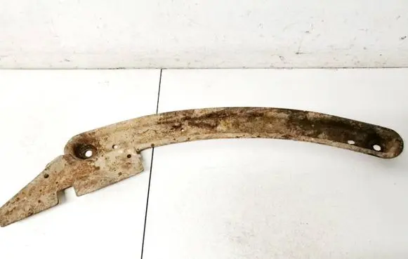 Ford Focus C-MAX Engine mounting bracket
