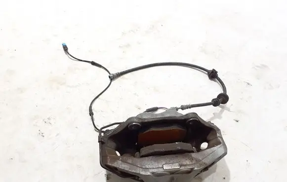BMW i5 G60 Front brake caliper 8846935