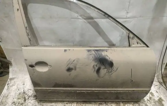 Volkswagen PASSAT B5 Front door PILKOS