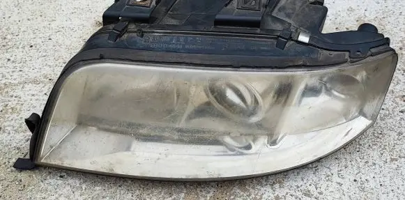 Audi A6 S6 C5 4B Headlight/headlamp 15592300