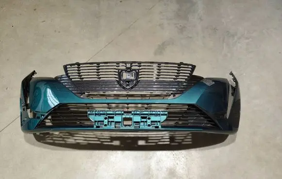 Peugeot 308 Front bumper 9838074780 9838035380 9837858080