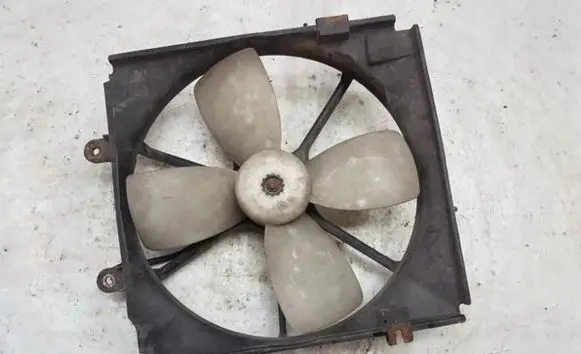 Mazda 626 Radiator cooling fan shroud 0227509671 022750-9671