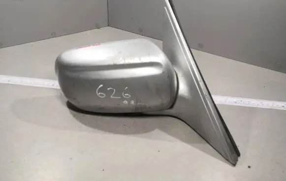 Mazda 626 Front door electric wing mirror E13010142