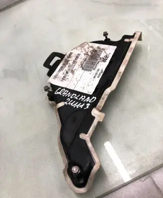 Opel Grandland X Timing belt guard (cover) 9824675280