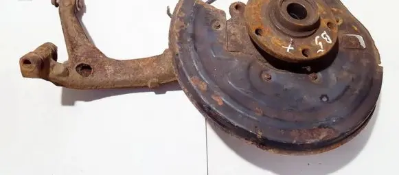 Volkswagen PASSAT B5.5 Front wheel hub