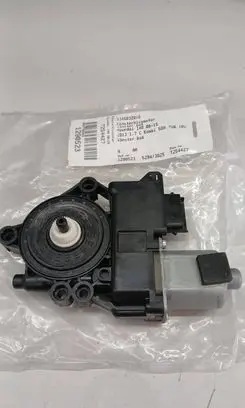 Hyundai i40 Rear door window regulator motor 8345032010