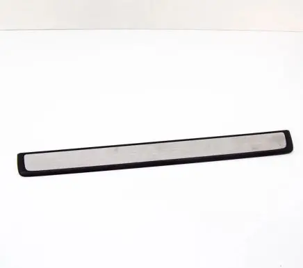 Volvo XC40 Front sill trim cover 32260783
