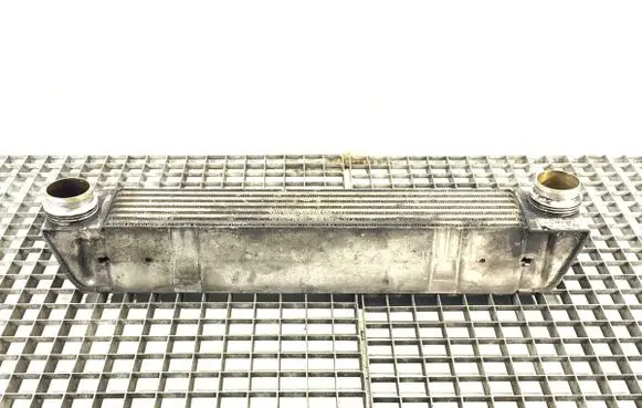 BMW 5 E60 E61 Intercooler radiator 7787446