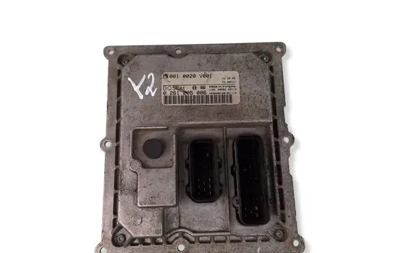 Smart ForTwo I Engine control unit/module 0010020V001 0261205006 1184