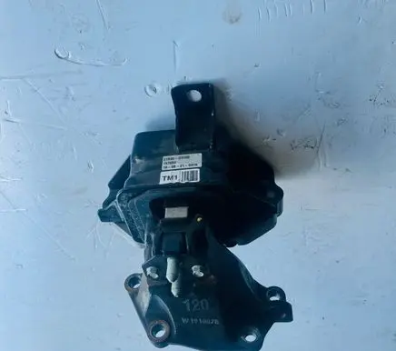 Hyundai Tucson TL Engine mount bracket 21830D3100
