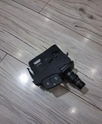 Renault Clio III Wiper control stalk 88103009
