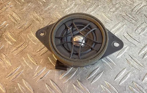 Lexus IS III XE30 Panel speaker 8616033800