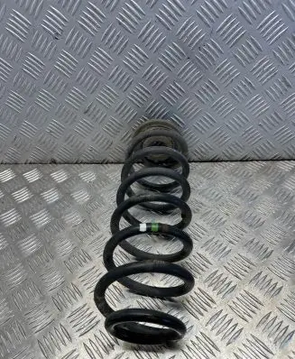 Volkswagen Touran II Rear coil spring