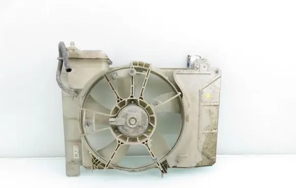 Toyota Yaris Fan set 4227504972 1680008270