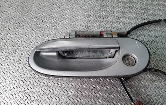 Nissan Almera N16 Front door exterior handle