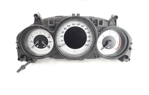 Mercedes-Benz C W204 Speedometer (instrument cluster) A2049002408