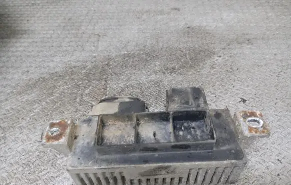 Glow plug pre-heat relay