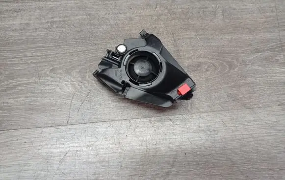 Volvo V70 Parcel shelf speaker 8633992