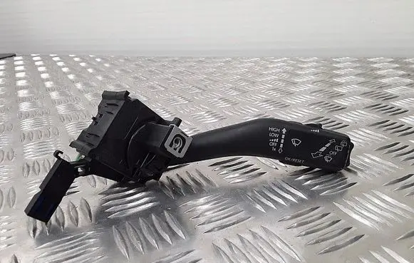 Volkswagen Tiguan Wiper switch 1K0953519J