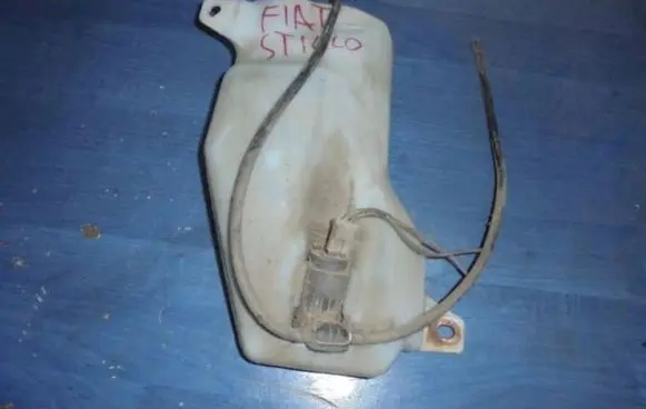 Fiat Stilo Windshield washer fluid reservoir/tank