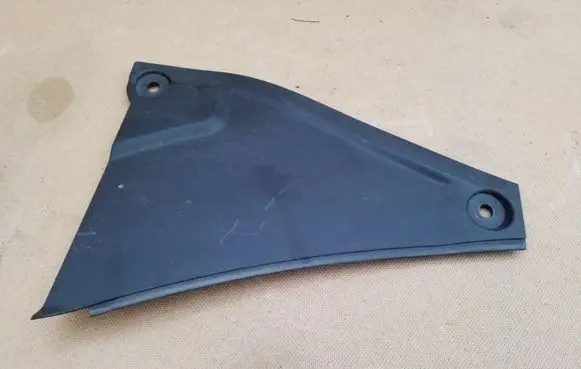 Volkswagen Touareg I Engine cover (trim) 7L6819730A