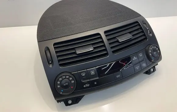 Mercedes-Benz E W211 Climate control unit 2118300790 00064706 A2118300790