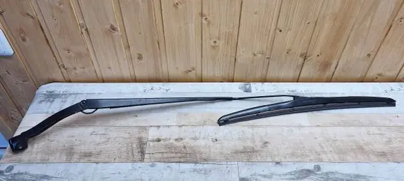 Opel Insignia A Front wiper blade arm 13227399