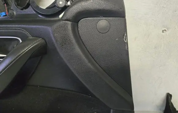Mercedes-Benz CLS W257 Front door card panel trim
