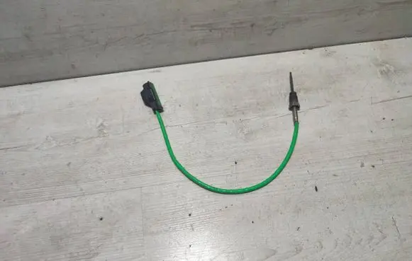 Ford Mondeo MK IV Exhaust gas temperature sensor 8G9112B591AA
