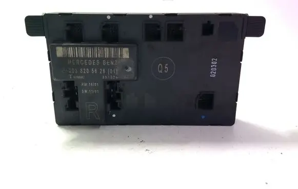 Mercedes-Benz C W203 Door control unit/module 2038205626