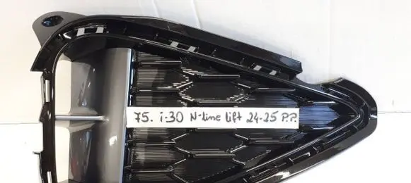 Hyundai i30 Front fog light trim/grill 86564G4EA0