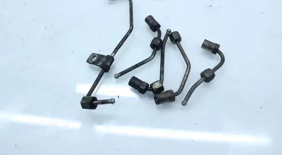 Chrysler Voyager Fuel injector supply line/pipe 