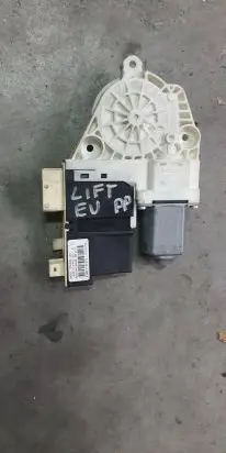 Citroen C4 I Front door window regulator motor 503620090408
