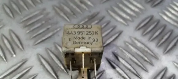Audi A4 S4 B5 8D Other relay 443951253k