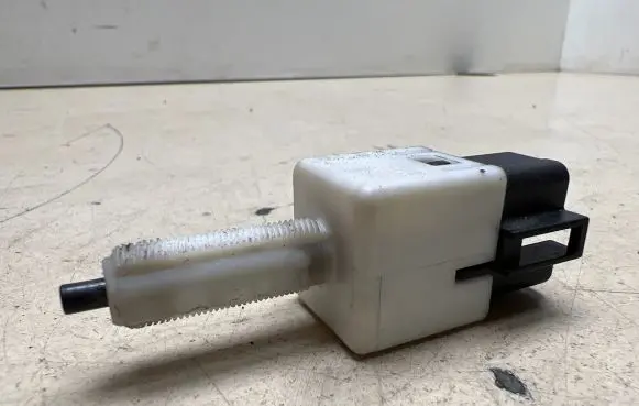 Honda Civic Brake pedal sensor switch M28988
