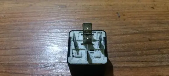 Ford Mondeo Mk III Other relay f0ab14b192aa f0ab14b192-aa