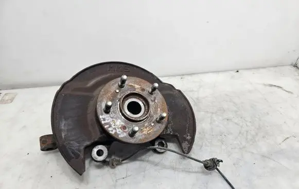 Honda CR-V Front wheel hub