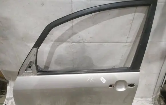 Toyota Corolla Verso E121 Front door PILKOS