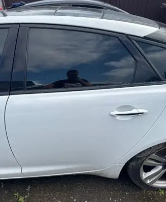 Jaguar XJ X351 Rear door NER