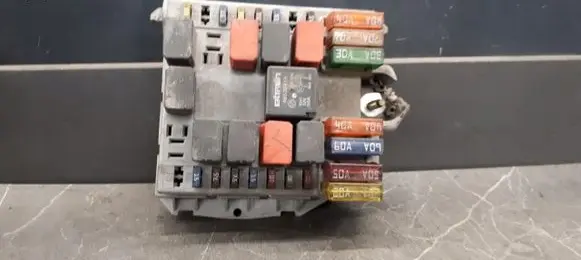 Fiat Punto (188) Fuse box set 46760257