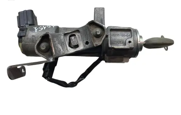 Toyota Avensis T250 Ignition lock 450200504