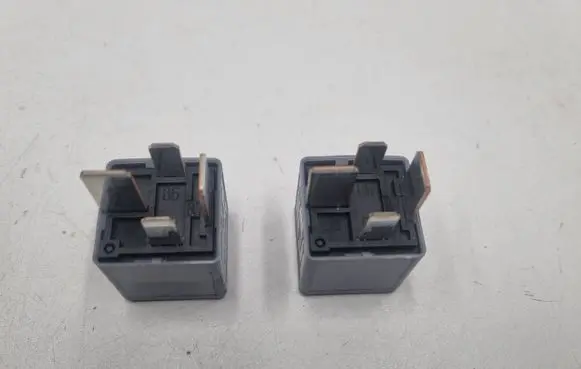 Mercedes-Benz C W205 Other relay A0035421619 0035421619 V23134J52X491