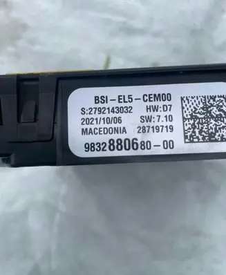 Peugeot 3008 II Other interior part 9832880680