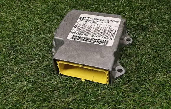 Volkswagen Jetta VI Airbag control unit/module 5C0959655Q 5WK44781