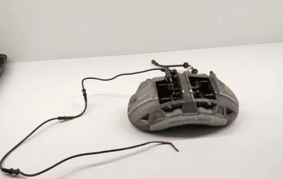 Mercedes-Benz C W206 Front brake caliper