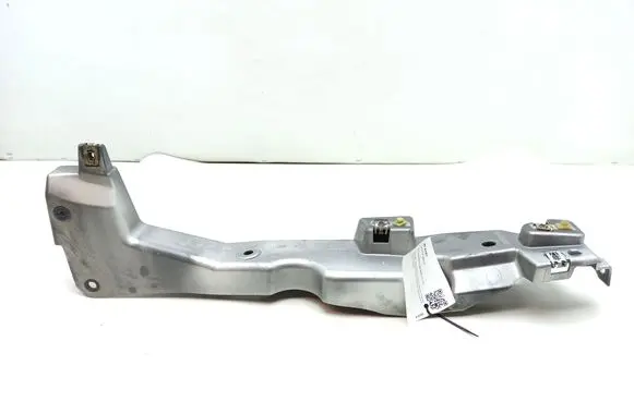 Mercedes-Benz Citan W415 Fender mounting bracket 631238779R